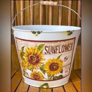 *Cream Distressed Sunflower Bucket